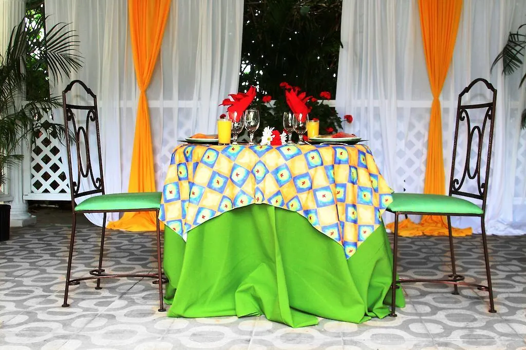 Golf View Hotel Mandeville 3*,
